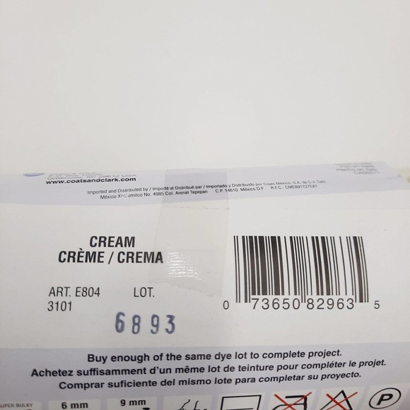 10 skeins Red Heart Boutique Rigoletto Sequins Yarn-Cream 3101 8 yds-Bulky 6 - Picture 6 of 9